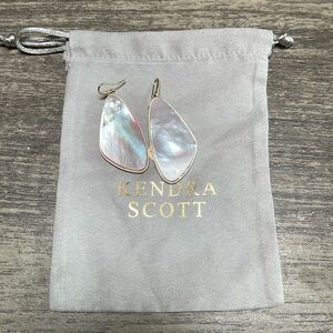 Kendra Scott McKenna drop earrings